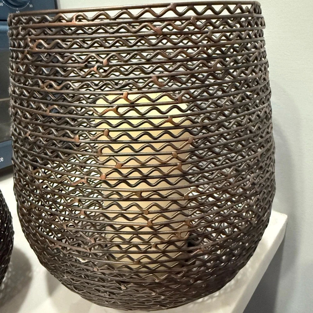 Ashley’s Furniture Desdemona Candle Holder (Set of 2)